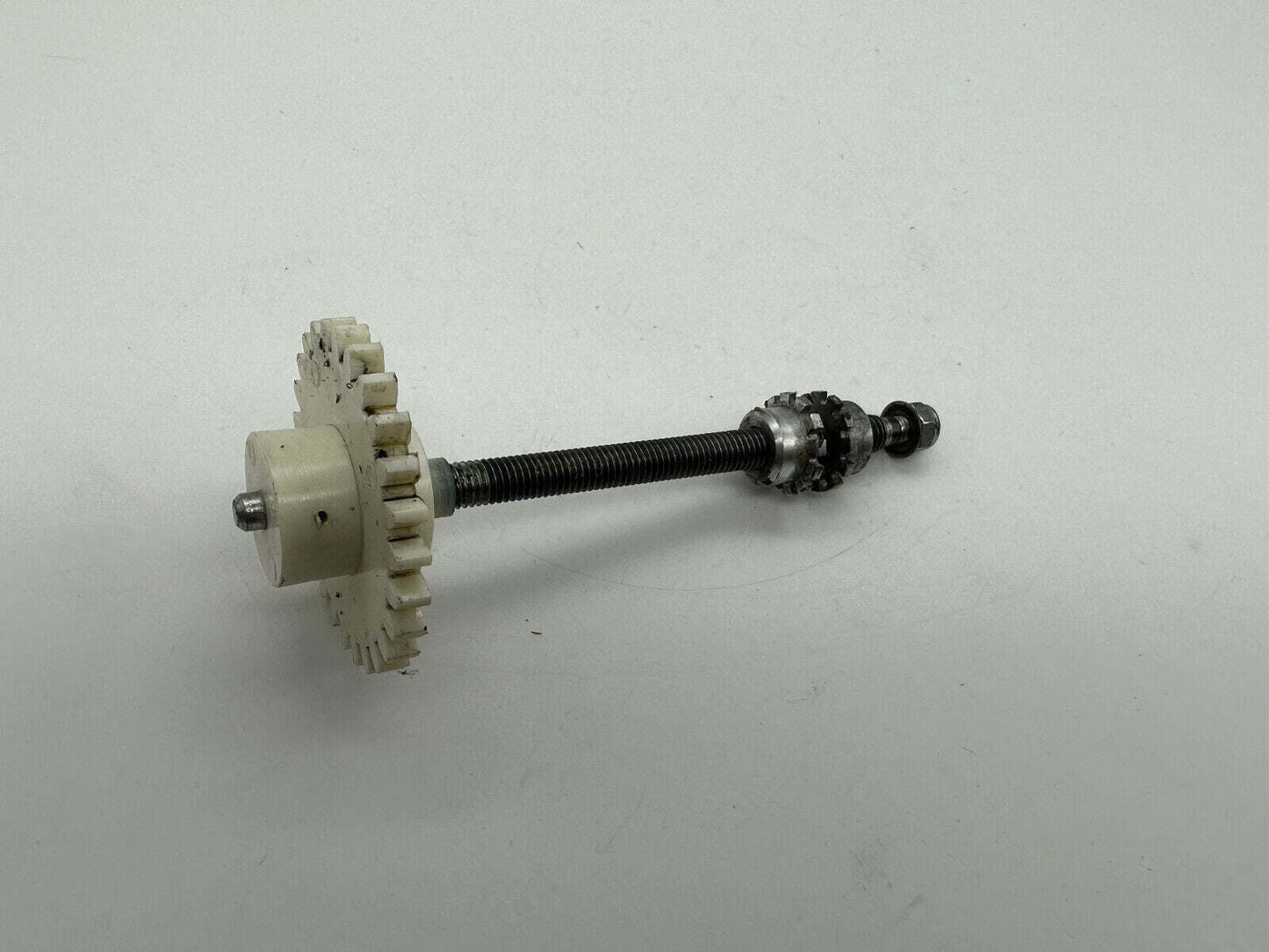 Bernal 2100 Zahnrad Ritzel Antriebssnabe Antriebsscheibe Schneckengetriebe