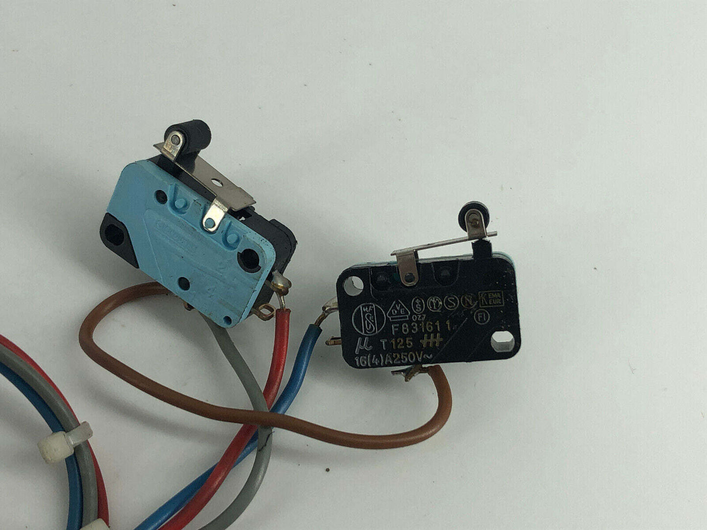 Endress GTA600 Endschalter Positionsschalter Schalter Microschalter Taster Konta