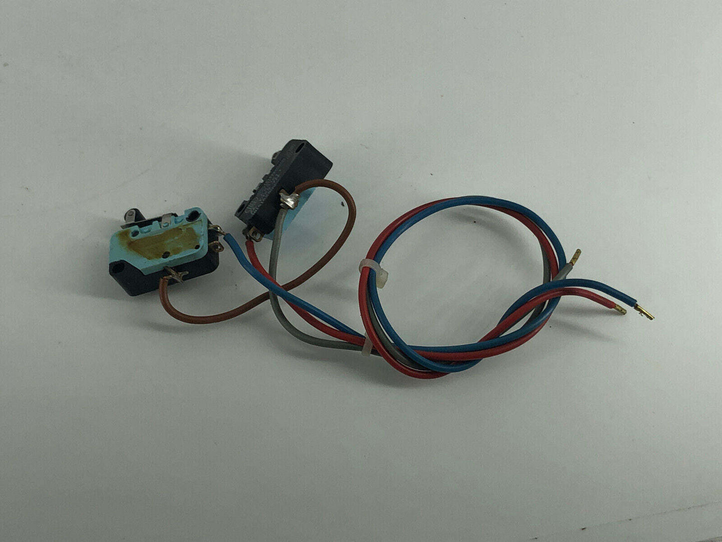 Endress GTA600 Endschalter Positionsschalter Schalter Microschalter Taster Konta