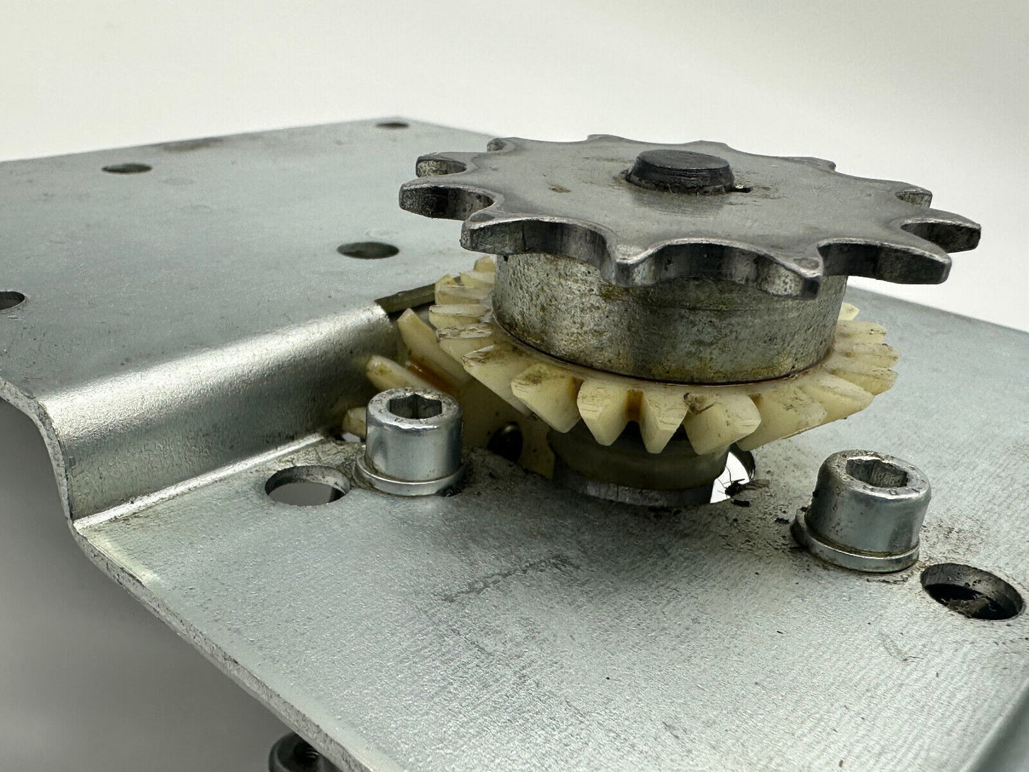 Brennstuhl GT 600 Motor Antriebsmotor Getriebemotor Ersatzmotor Zahnrad Schneck