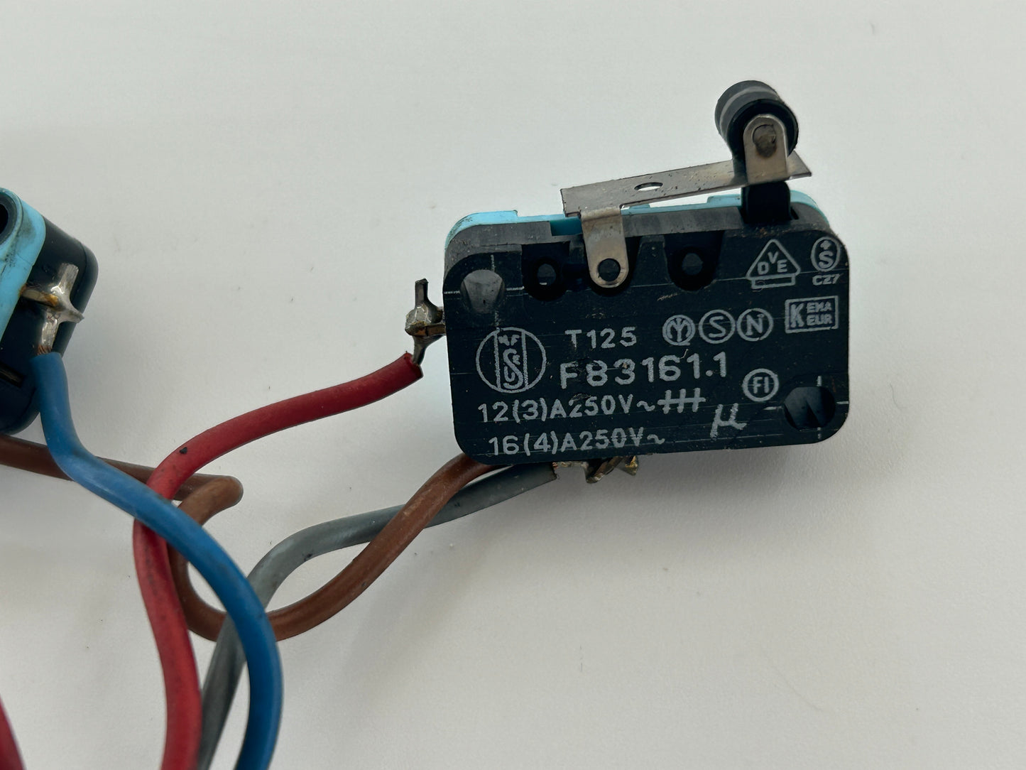 Bernal BA1000 Endschalter Positionsschalter Schalter Microschalter Taster Knopf