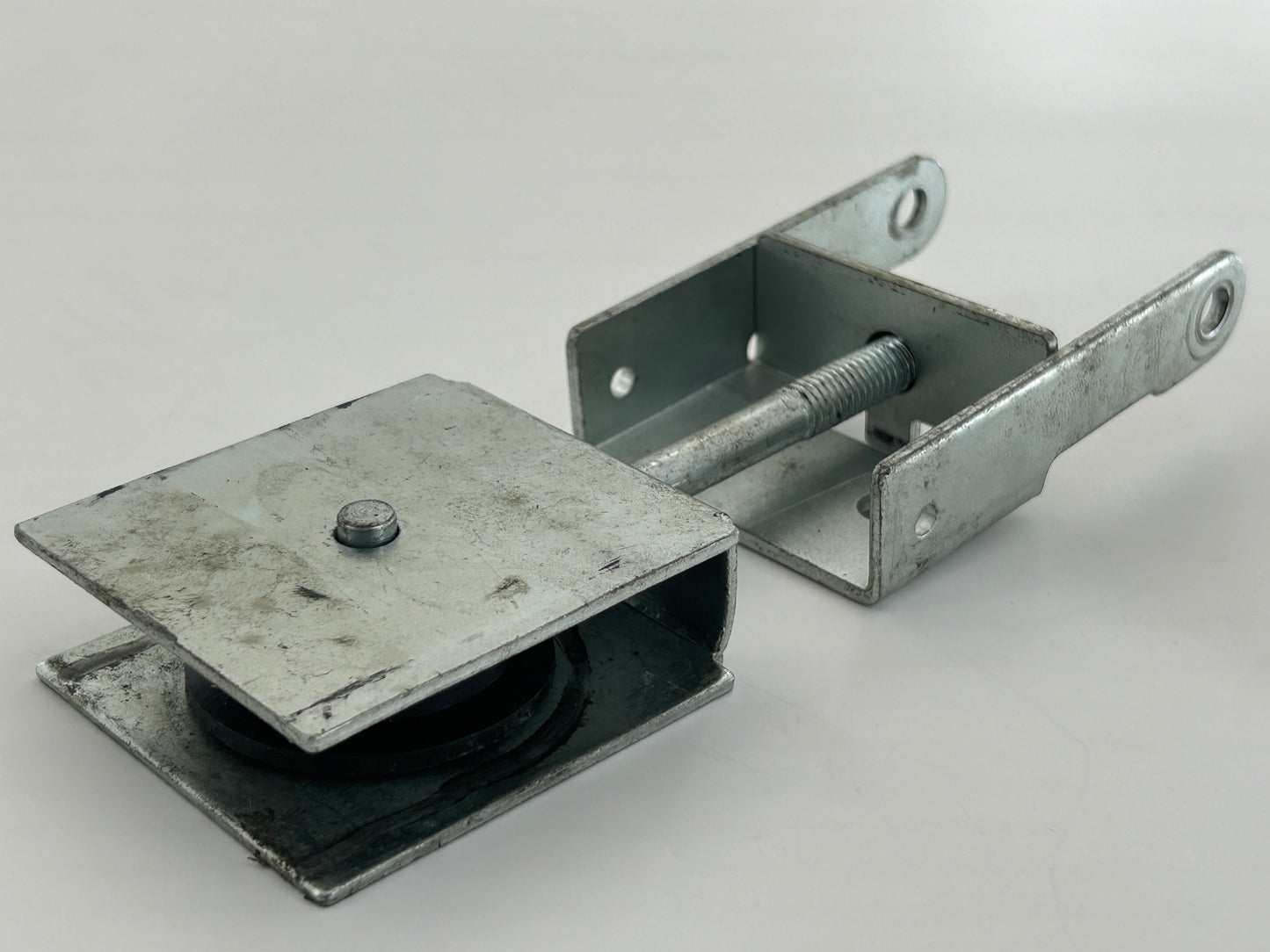 Schellenberg Drive 600N Kettenspanner Kettenumlenkung Spannvorrichtung Kettenwender Umlenkung Umlenkrolle Rolle Kettenspreizer Winkel Endstück
