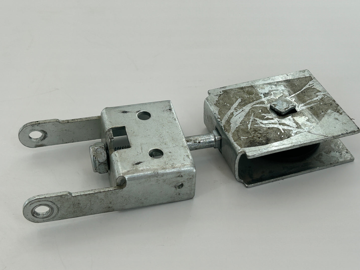 Schellenberg Drive 600N Kettenspanner Kettenumlenkung Spannvorrichtung Kettenwender Umlenkung Umlenkrolle Rolle Kettenspreizer Winkel Endstück