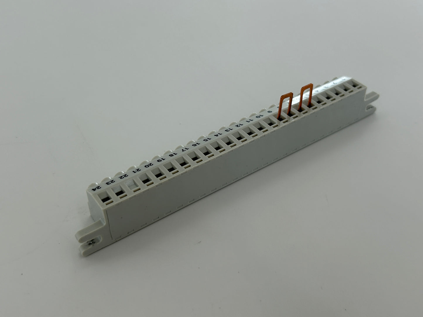 Sommer Marathon Tiga 1100 SLX screw terminal connection terminal connection strip power terminals terminal distributor charging socket connection terminal