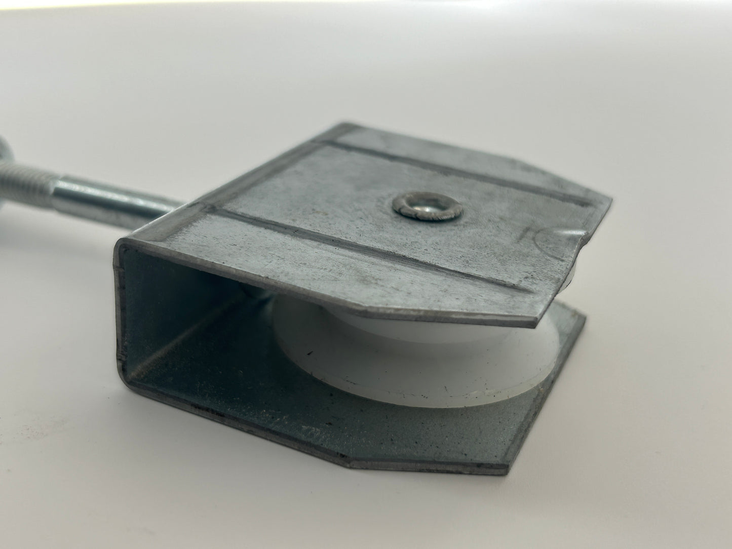 Berner GA101 chain turner deflection wheel roller idler pulley guide pulley tension pulley drive pulley chain guide