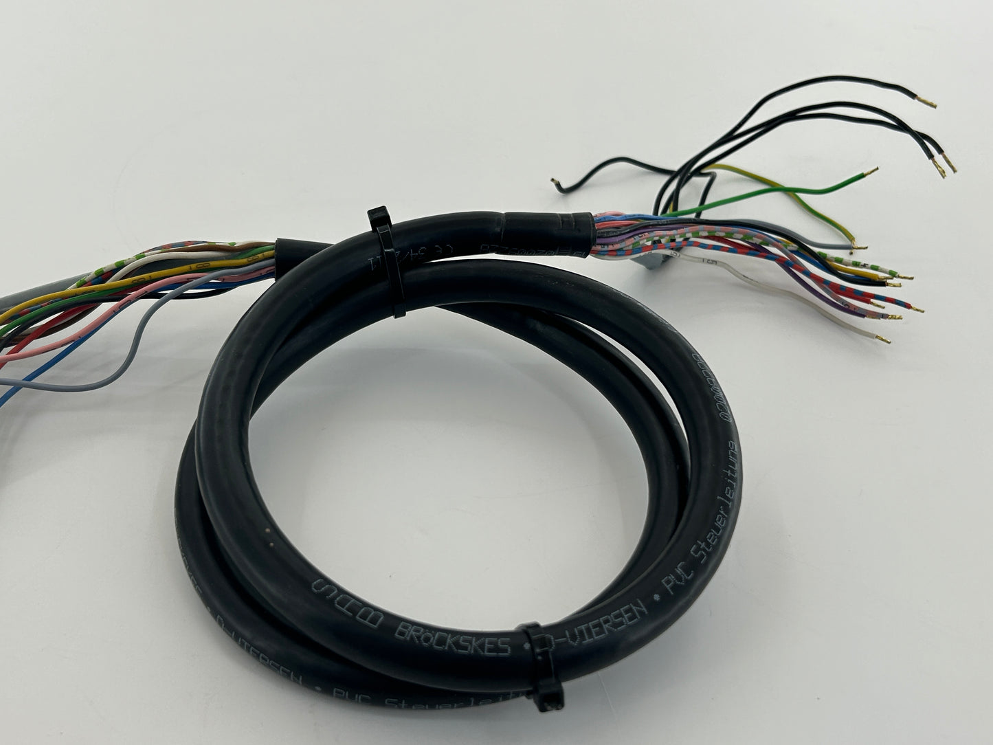 Tormatic GTA 4000 Cable Power cable Connection cable Main cable Main cable Connection cable Control cable Wiring Cable harness Wiring