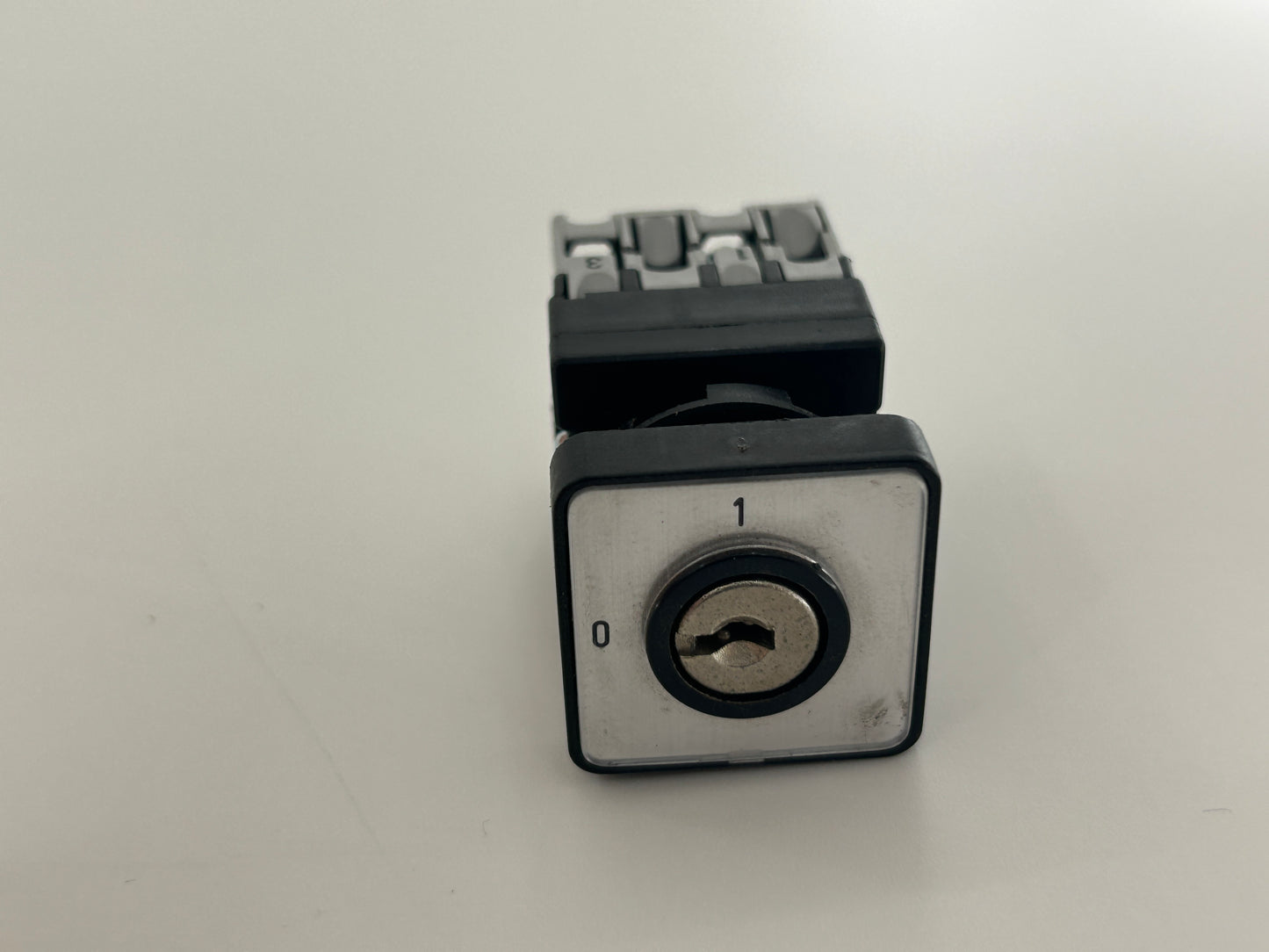 Elero BoxControl RD400 Schlüsselschalter Schalter Hauptschalter Knopf Hebelschalter Umschalter AN AUS Taster Notaus Drucktaster Taster Kippschalter Wippschalter