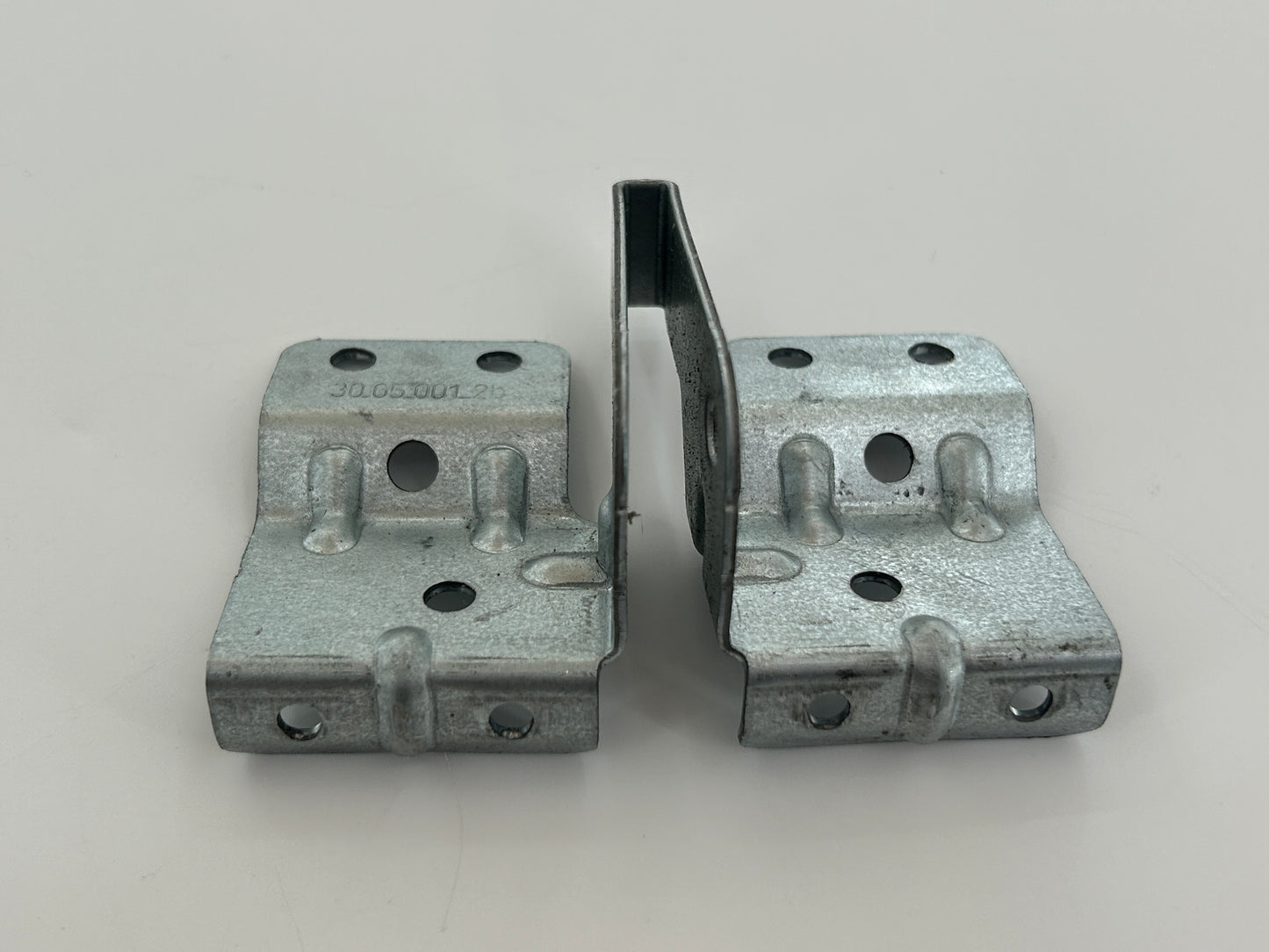 Novoferm Tormatic 413 Torwinkel Torbefestigung Toranbinder Torbeschlag Torblattwinkel Haltewinkel Torbeschlagswinkel Torverschluss Toranschlusskonsole