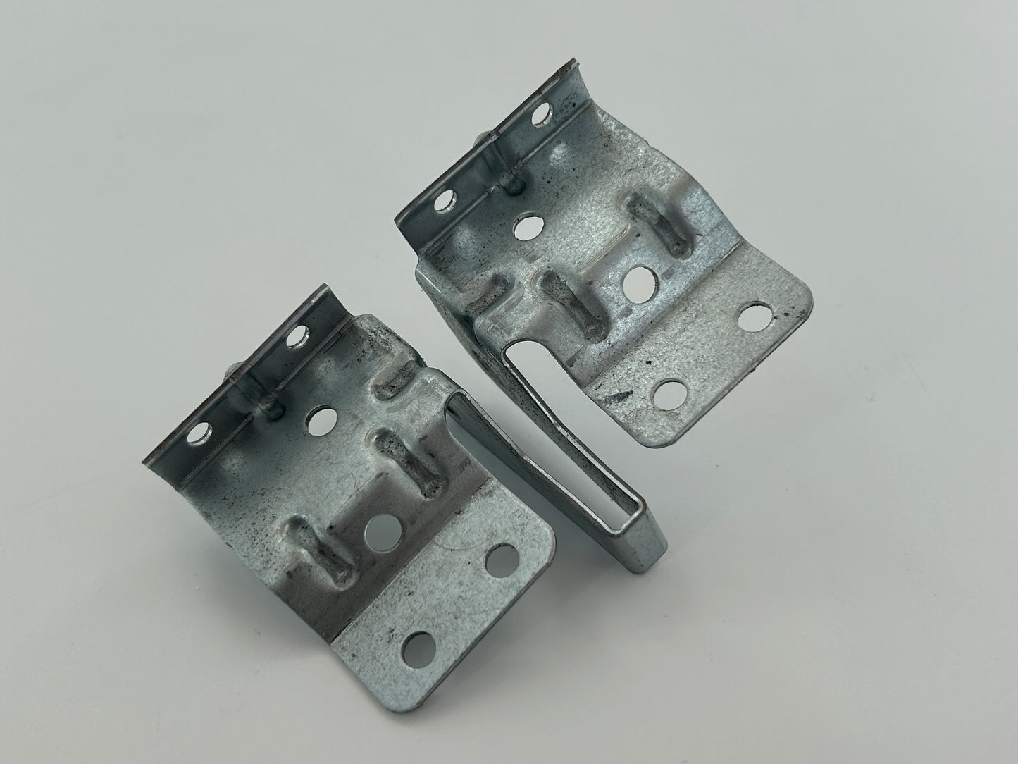 Novoferm Tormatic 413 Torwinkel Torbefestigung Toranbinder Torbeschlag Torblattwinkel Haltewinkel Torbeschlagswinkel Torverschluss Toranschlusskonsole