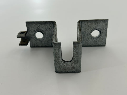 AEG Braitmaier Torbefestigung Toranbinder Torbeschlag Torblattwinkel Haltewinkel Torbeschlagswinkel Torverschluss Toranschlusskonsole