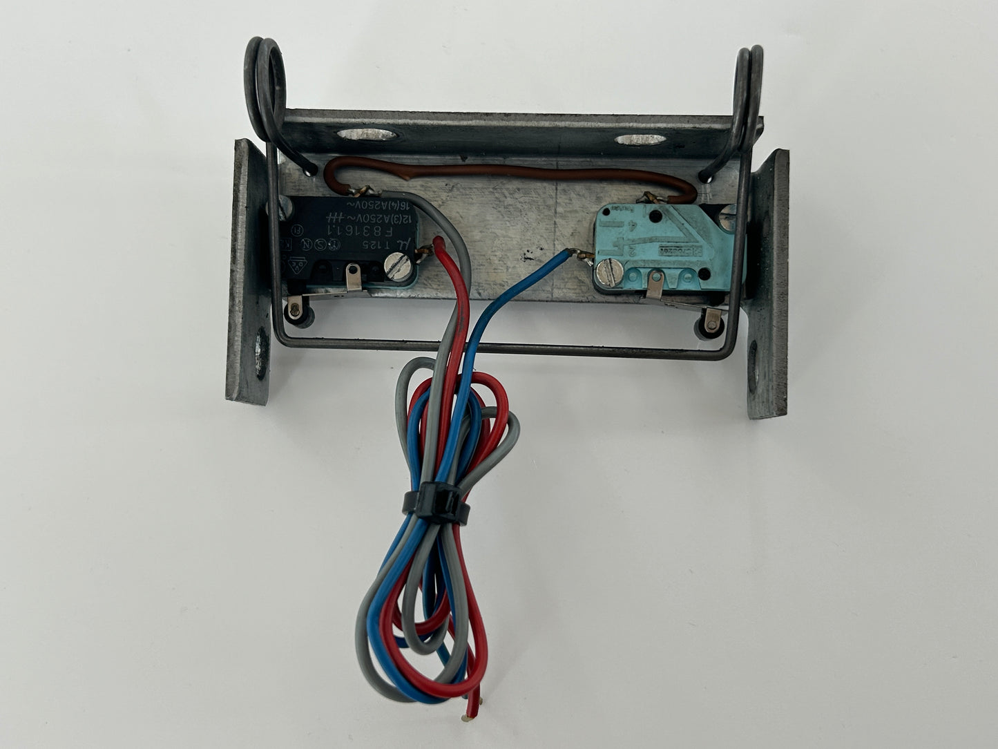AEG Braitmaier limit switch switch button position switch sensor end stop micro switch contact switch button