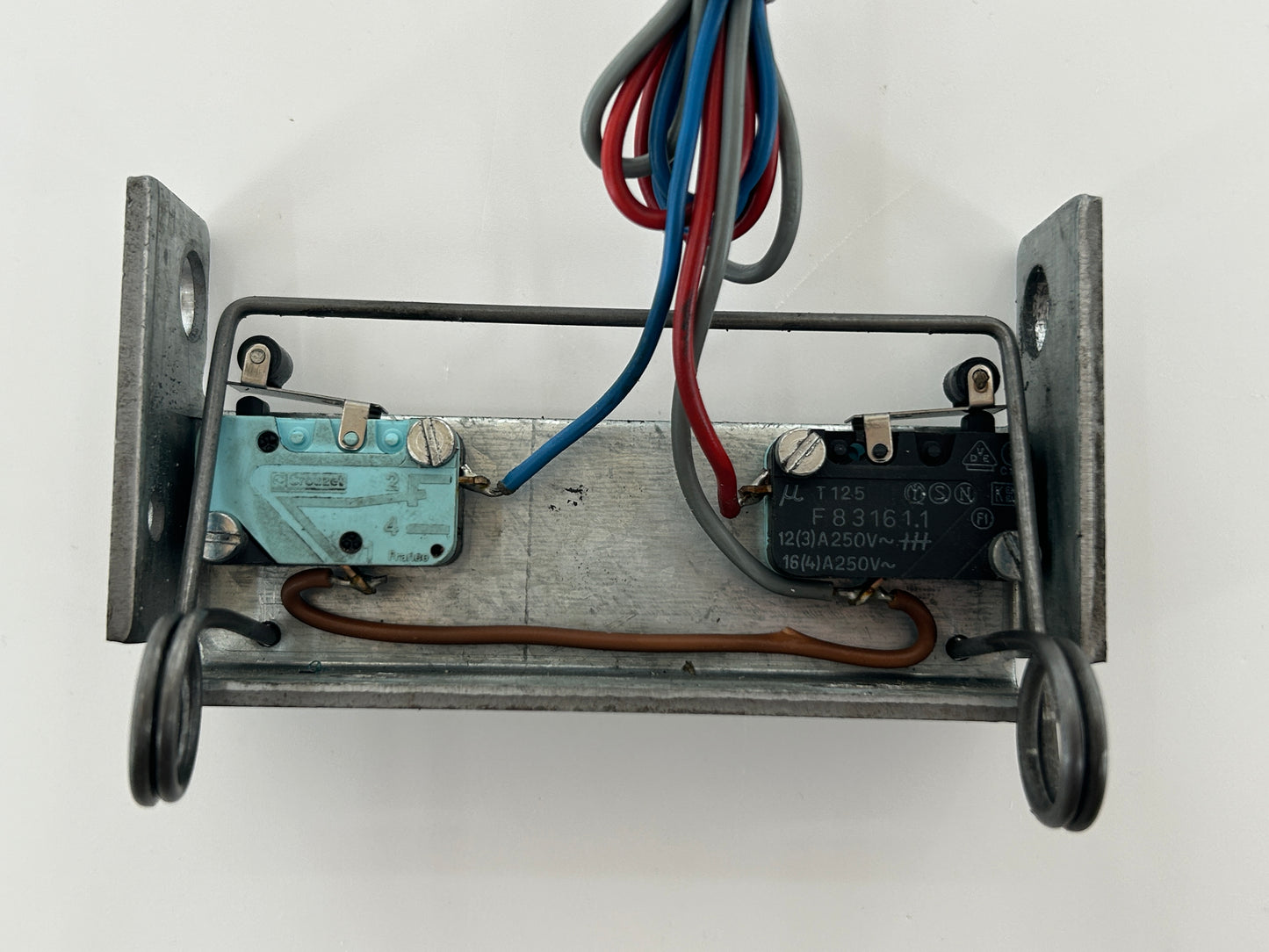 AEG Braitmaier limit switch switch button position switch sensor end stop micro switch contact switch button