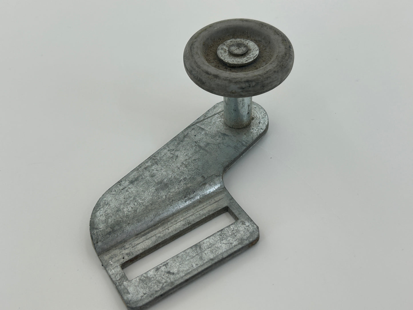 Novoferm VL Laufrollenhalterung Rollenhalterung Rolle Halterung 30501 301 G