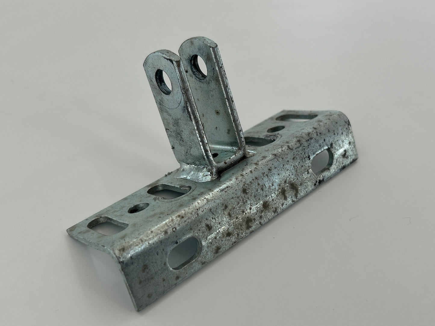 Bosch TL Torwinkel Torbefestigung Toranbinder Torbeschlag Torblattwinkel Haltewinkel Torbeschlagswinkel Torverschluss Toranschlusskonsole