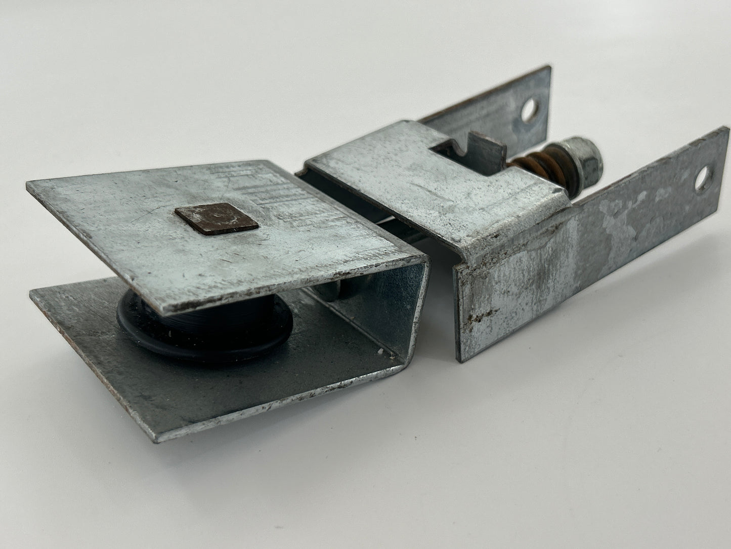 Chamberlain LM800 chain turner deflection wheel roller idler pulley guide pulley tensioning pulley drive pulley chain guide chain tensioner end piece deflection tensioning device angle deflection pulley roller chain turner chain spreader