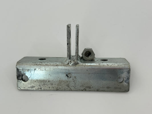 Belfox Saturn Torbefestigung Toranbinder Torbeschlag Torblattwinkel Haltewinkel Torbeschlagswinkel Torverschluss Toranschlusskonsole