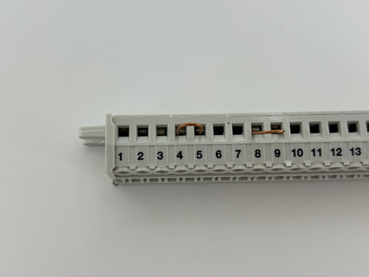 Sommer Marathon 800S Anschlussklemme Stromklemmen Klemme Verteiler Sicherung Schraubklemme Anschlussleiste Ladebuchse Verbindungsklemme