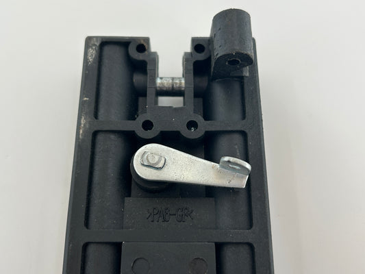 Schellenberg Drive 520B Laufwagen Mitnehmer Schlitten Zugschlitten Motorwagen Laufkatze Laufbock Gleitschlitten Laufschuh Laufschlitten Rollenwagen Führungsschlitten Antriebsschlitten