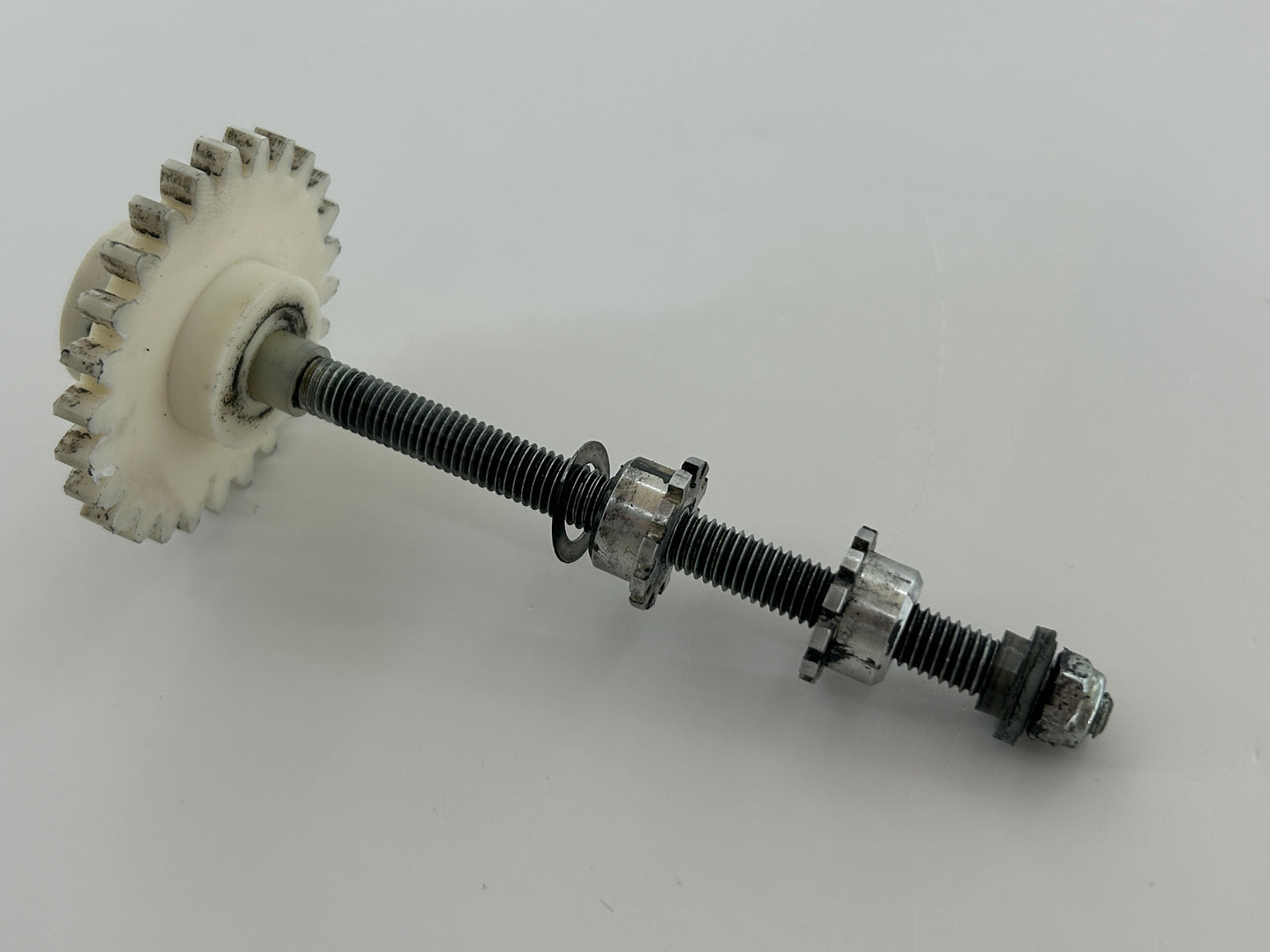 Bernal 1100 Zahnrad Zahnkranz Ritzel Kettenritzel Antriebsritzel Antriebssnabe Antriebsscheibe Adapteraufsatz Schneckengetriebe Schneckenrad