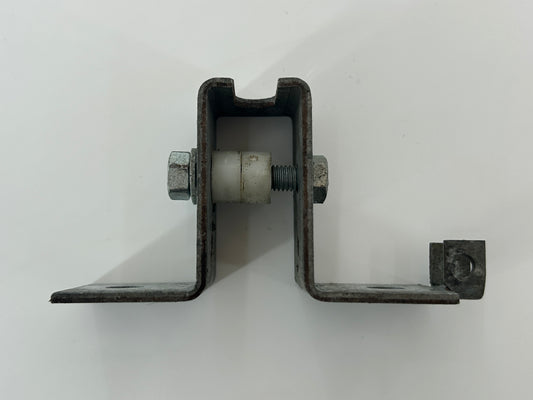 Bernal Gamma 900 Torwinkel Winkel Torbefestigung Toranbinder Torbeschlag Torblattwinkel Haltewinkel Torbeschlagswinkel Torverschluss Toranschlusskonsole