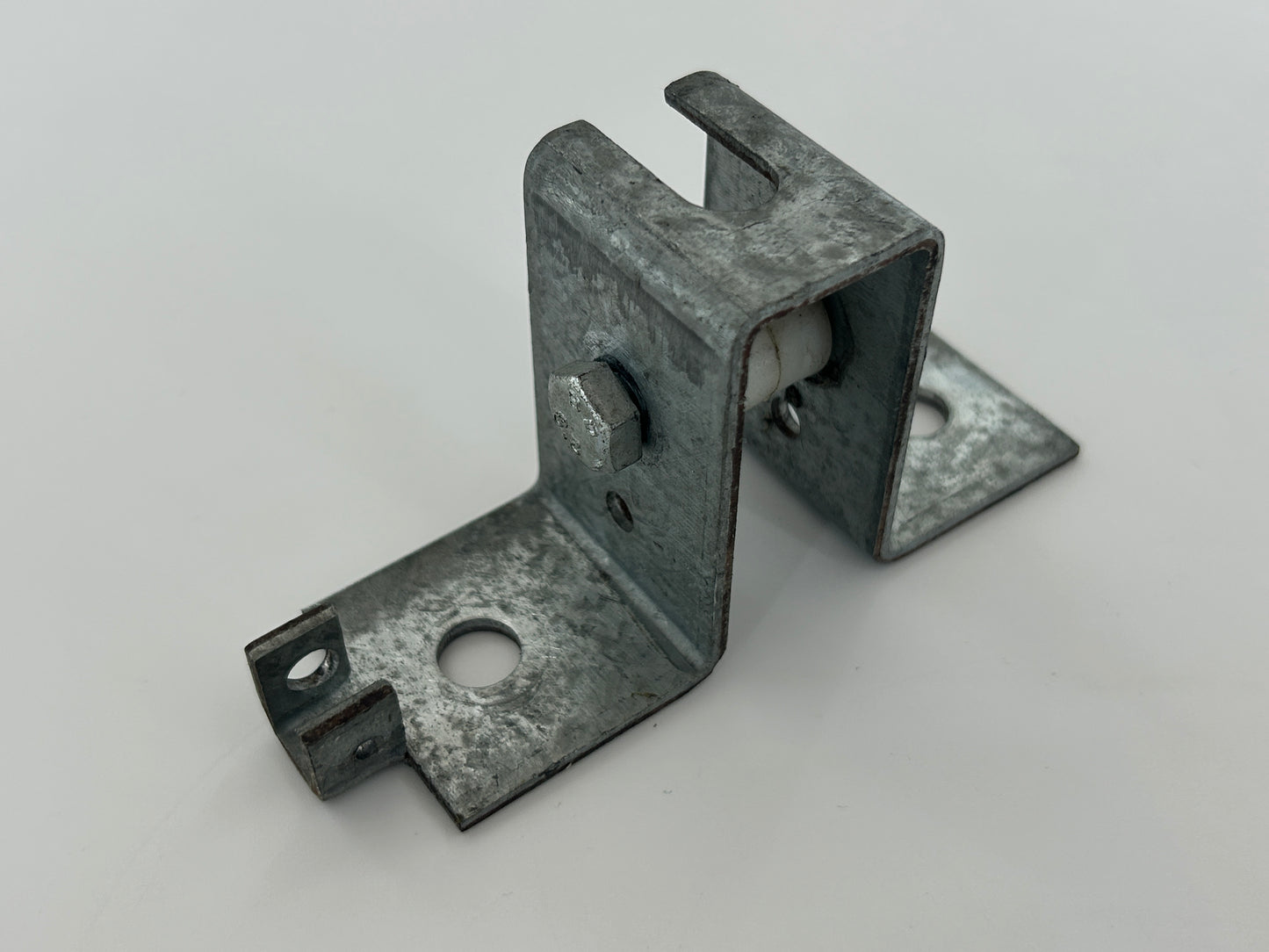Bernal Gamma 900 Torwinkel Winkel Torbefestigung Toranbinder Torbeschlag Torblattwinkel Haltewinkel Torbeschlagswinkel Torverschluss Toranschlusskonsole