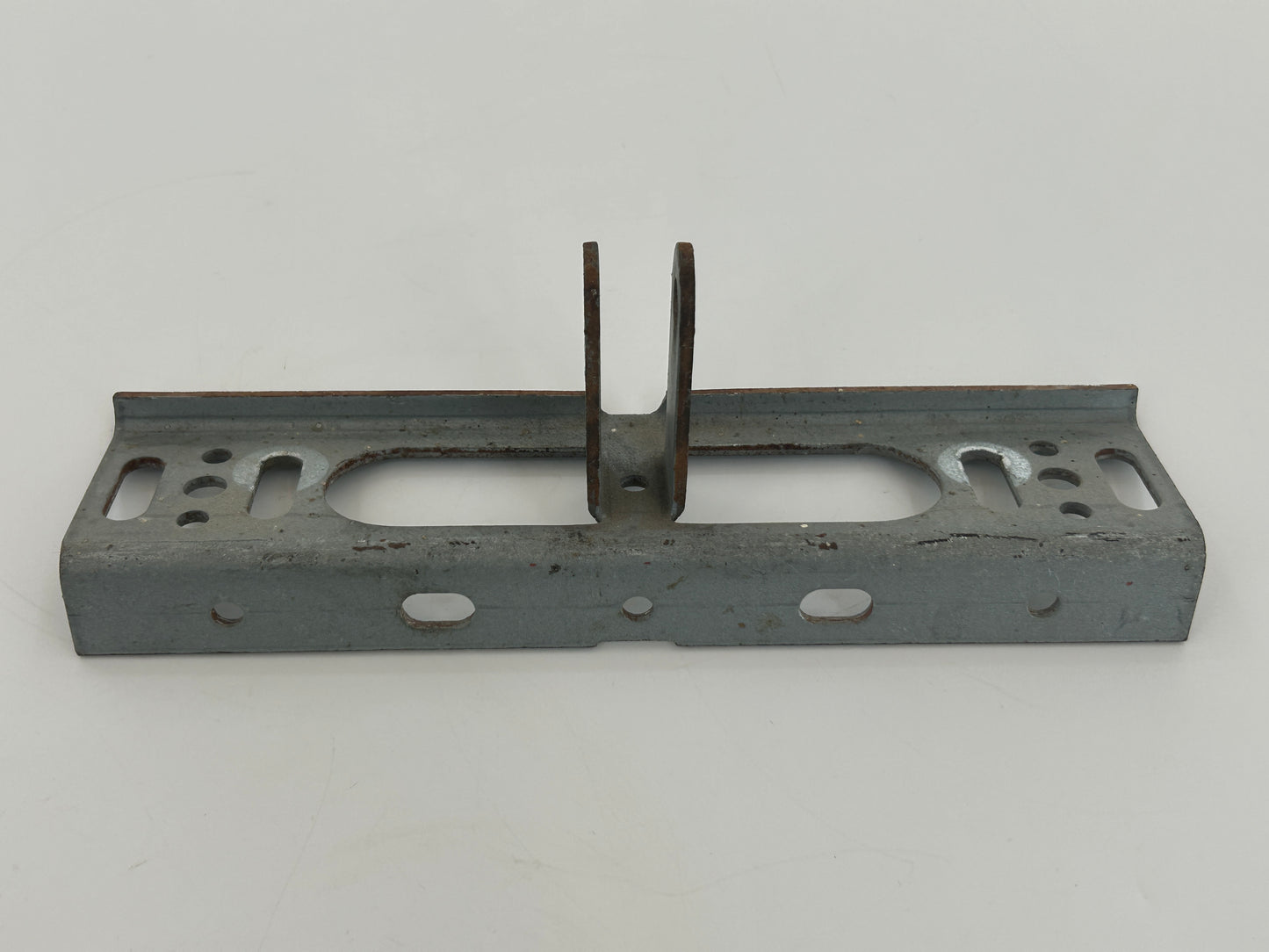 Bosch Toplift 2002 Torbefestigung Torwinkel Toranbindern Torbeschlag Torblattwinkel Winkel Halterung Halter Haltewinkel Torbeschlagswinkel Toranschlusskonsole Torverschluss