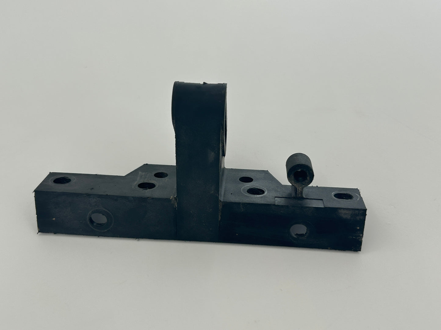 Normstahl Mono ZR Torwinkel Winkel Torbefestigung Toranbinder Torbeschlag Torblattwinkel Haltewinkel Torbeschlagswinkel Torverschluss Toranschlusskonsole