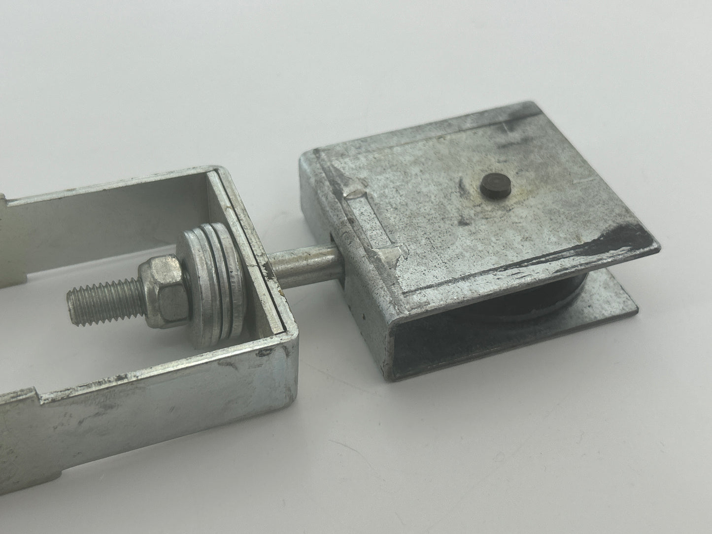 Tormatic GTA540E Riemenenspanner Umlenkung Rolle Spannvorrichtung Rad Laufrolle Umlenkrolle Führungsrolle Spannrolle Antriebsrolle Endstück Riemenumlenkung Kettenwender