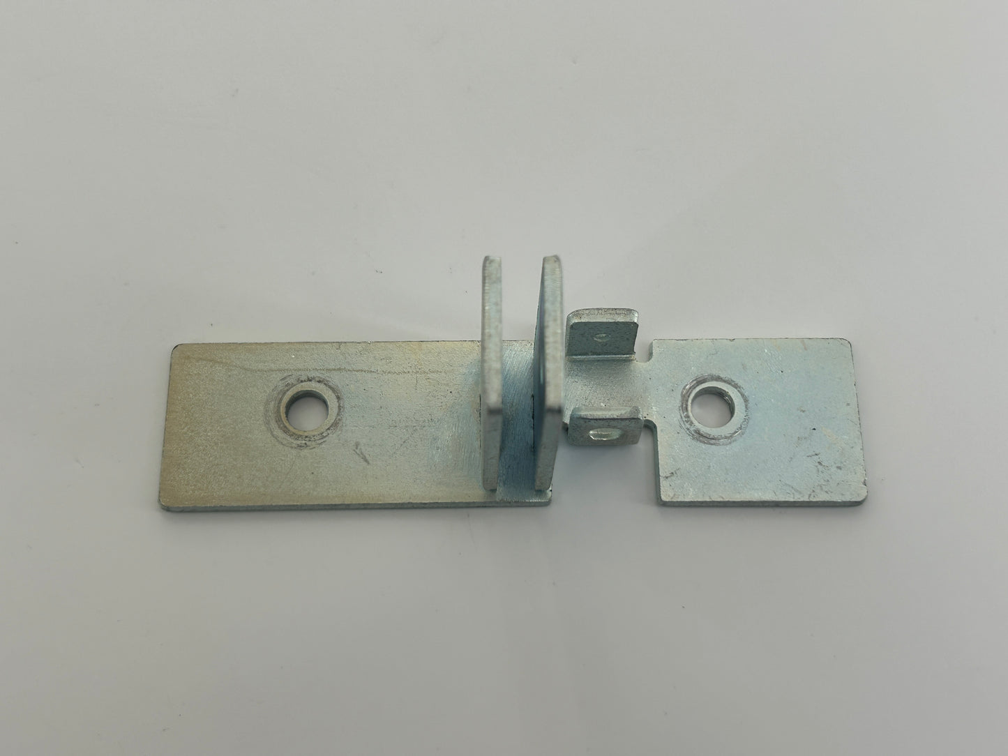 Ruku RB430 Torwinkel Winkel Torbefestigung Toranbinder Torbeschlag Torblattwinkel Haltewinkel Torbeschlagswinkel Torverschluss Toranschlusskonsole
