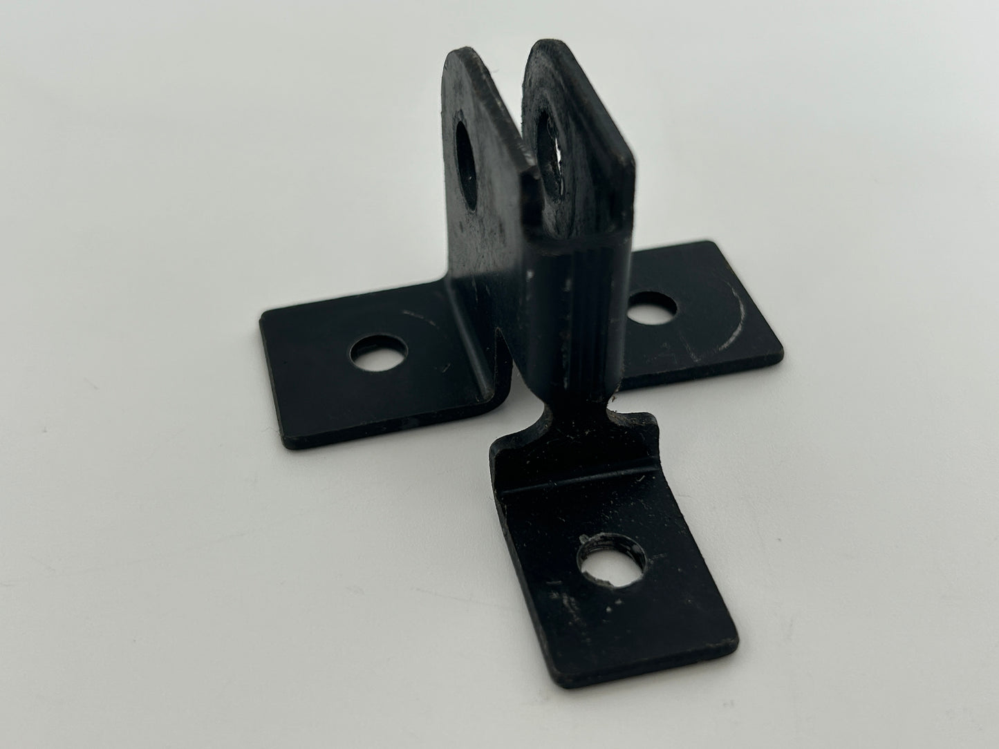 Genie ESD GRAC-40 Torbefestigung Torwinkel Toranbindern Torbeschlag Torblattwinkel Winkel Halterung Halter Haltewinkel Torbeschlagswinkel Toranschlusskonsole Torverschluss