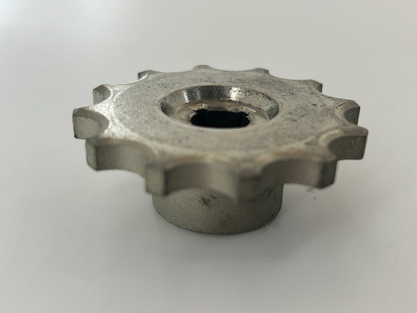 Genie ESD GRAC-40 Zahnrad Zahnkranz Ritzel Kettenritzel Antriebsritzel Antriebssnabe Antriebsscheibe Adapteraufsatz Schneckengetriebe Schneckenrad