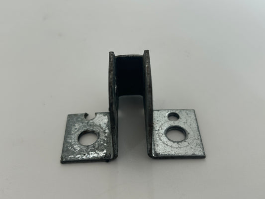 Liftmaster PRO8000 Torbefestigung Torwinkel Toranbindern Torbeschlag Torblattwinkel Winkel Halterung Halter Haltewinkel Torbeschlagswinkel Toranschlusskonsole Torverschluss