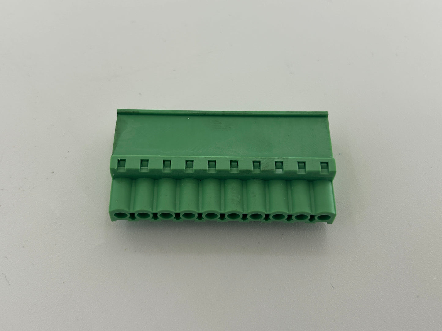 Hauss Elektronik GmbH Kehl V7.0 R6 Gegenverkehr Steckverbinder Anschlussleiste Anschlussklemme Stromklemmen Klemme Verteiler Sicherung Schraubklemme Ladebuchse Verbindungsklemme