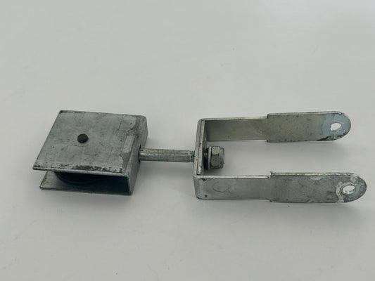 Novoferm Typ49 Riemenenspanner Umlenkung Rolle Spannvorrichtung Rad Laufrolle Umlenkrolle Führungsrolle Spannrolle Antriebsrolle Endstück Riemenumlenkung Kettenwender