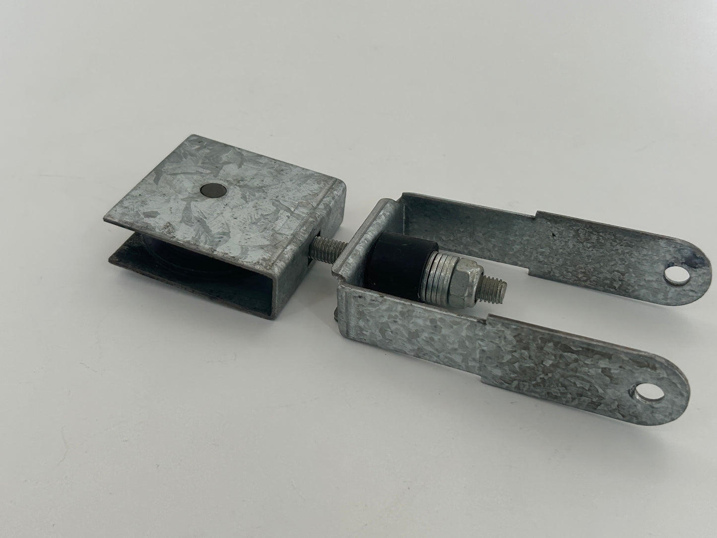 Novoferm Novomatik 553 Riemenenspanner Umlenkung Rolle Spannvorrichtung Rad Laufrolle Umlenkrolle Führungsrolle Spannrolle Antriebsrolle Endstück Riemenumlenkung Kettenwender