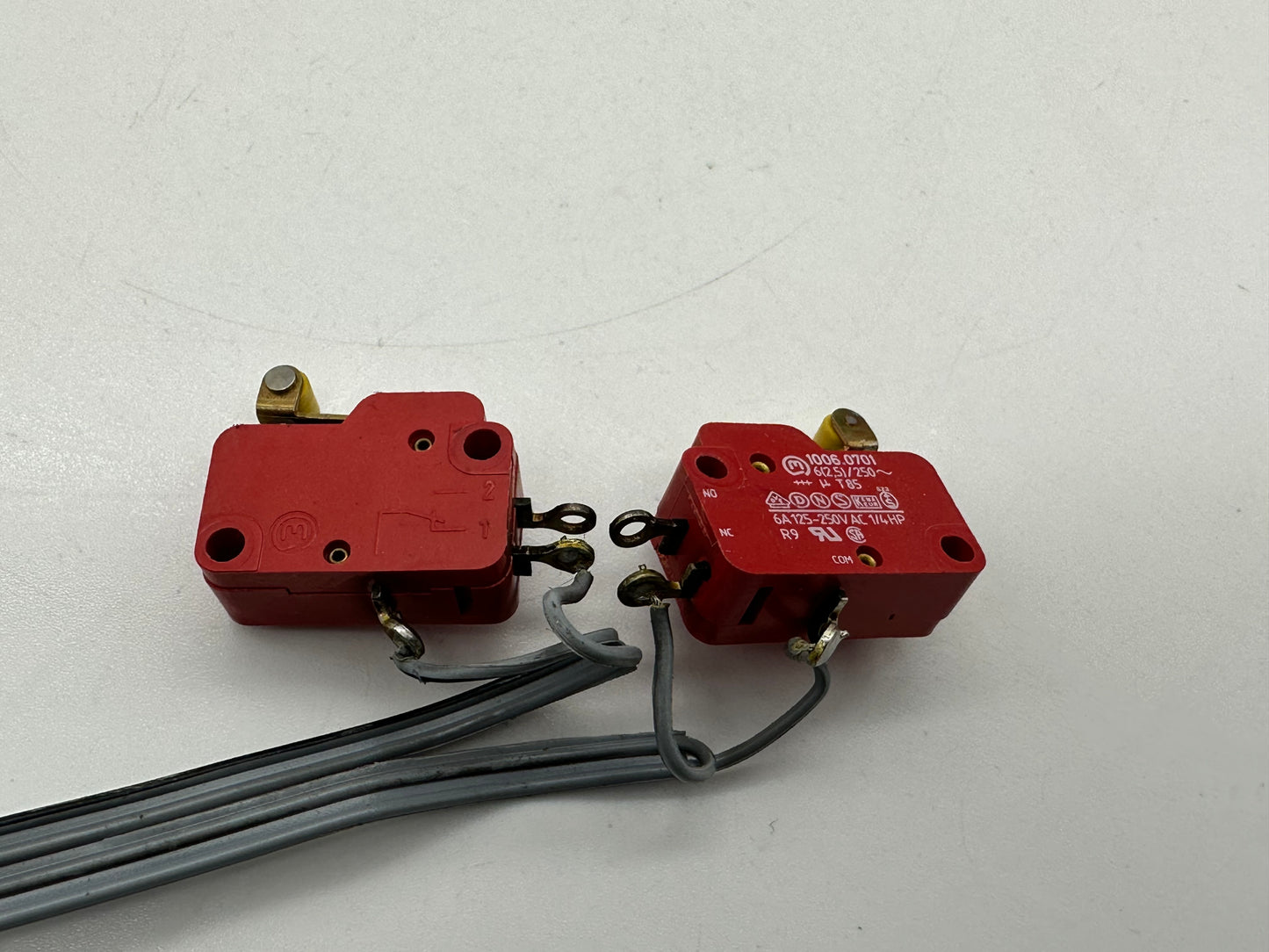 Berner Endschalter Schalter Sensor Taster Microschalter Kontaktschalter Positionsschalter