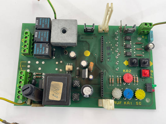 Becker BOM 600 Platine Steuerung Hauptplatine Steuerplatine Elektronik Steuerungsplatine Bedienplatine Steuerungselektronik Basisplatine