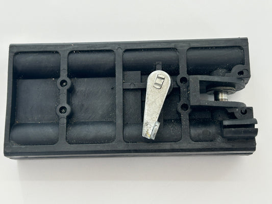 Berner ZMS70 Laufwagen Mitnehmer Schlitten Zugschlitten Motorwagen Laufkatze Laufbock Gleitschlitten Laufschuh Laufschlitten Rollenwagen Führungsschlitten Antriebsschlitten