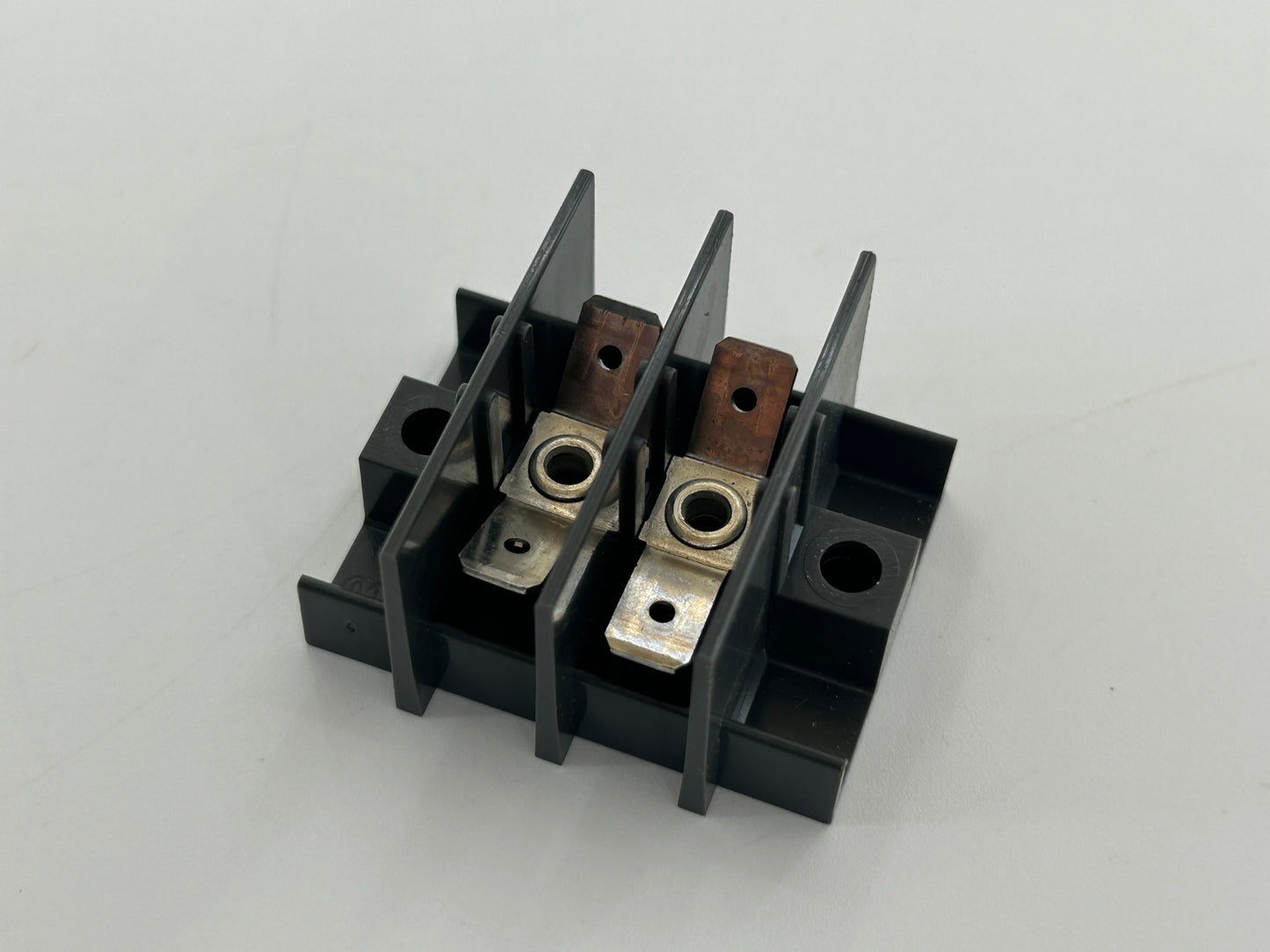 Pullendorfer Typ 115 Anschlussklemme Stromklemmen Klemme Verteiler Sicherung Schraubklemme Anschlussleiste Ladebuchse Verbindungsklemme