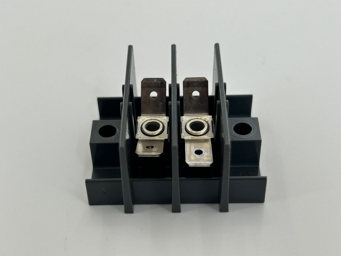 Pullendorfer Typ 115 Anschlussklemme Stromklemmen Klemme Verteiler Sicherung Schraubklemme Anschlussleiste Ladebuchse Verbindungsklemme