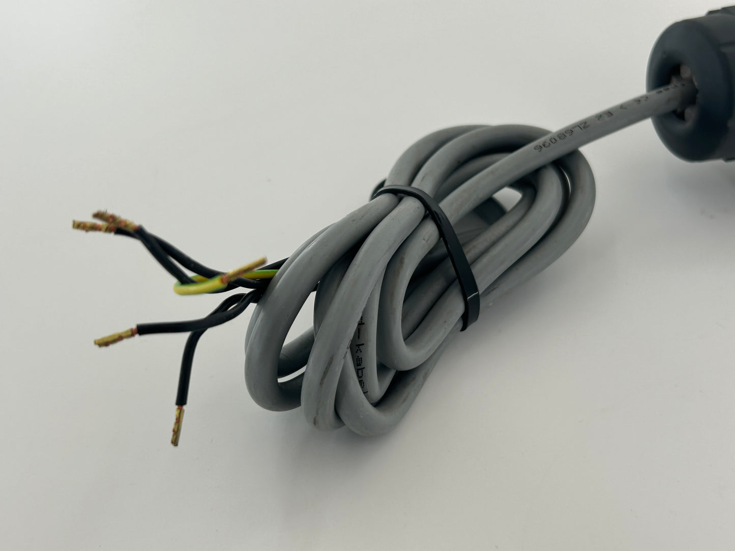 Tormatic GTA 4000 Cable Power cable Main cable Main cable Connection cable Connection cable Control cable Wiring Cable harness Wiring