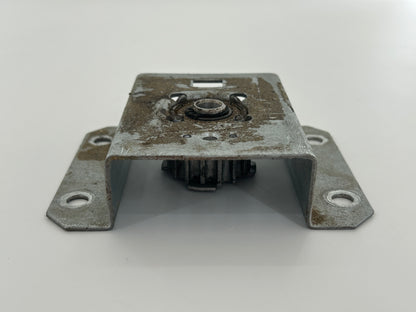 Novoferm Novomatic 403 Kettenspanner Endstück Umlenkung Spannvorrichtung Winkel Umlenkrolle Rolle Kettenumlenkung Kettenwender