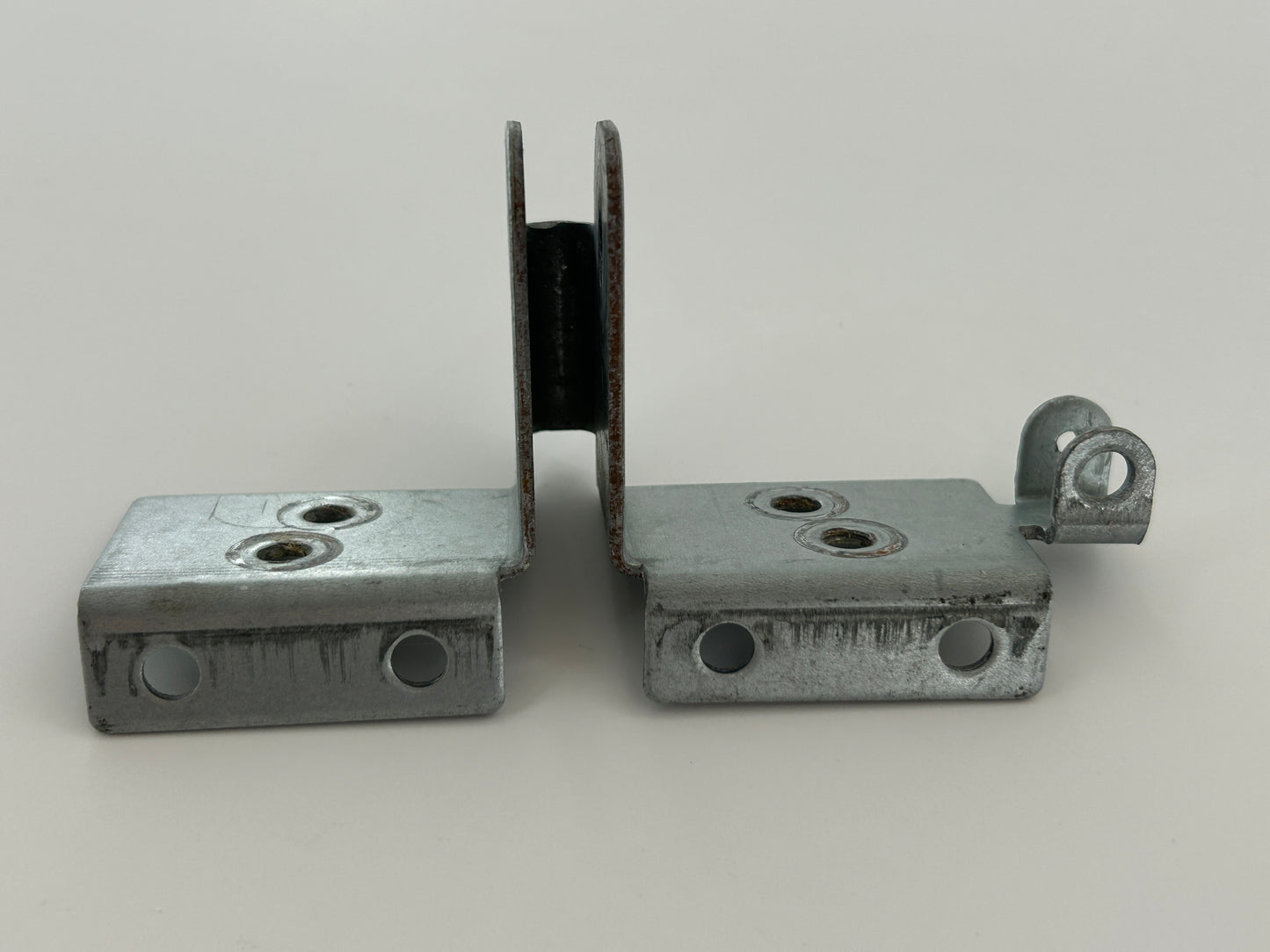 Rademacher SX5 Torwinkel Torbefestigung Toranbinder Torbeschlag Torblattwinkel Haltewinkel Torbeschlagswinkel Torverschluss Toranschlusskonsole