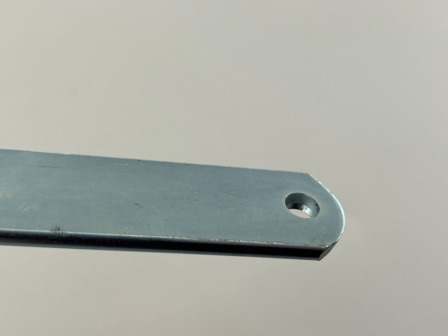 Chamberlain ML700EV  Torwinkel Winkel Torbefestigung Toranbinder Torbeschlag Torblattwinkel Haltewinkel Torbeschlagswinkel Torverschluss Toranschlusskonsole