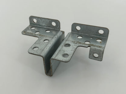 Novoferm Novomatic 403 Torbefestigung Torwinkel Toranbindern Torbeschlag Torblattwinkel Winkel Halterung Halter Haltewinkel Torbeschlagswinkel Toranschlusskonsole Torverschluss