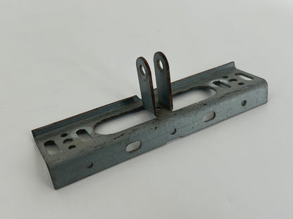 Bosch Toplift 2002 Torbefestigung Torwinkel Toranbindern Torbeschlag Torblattwinkel Winkel Halterung Halter Haltewinkel Torbeschlagswinkel Toranschlusskonsole Torverschluss