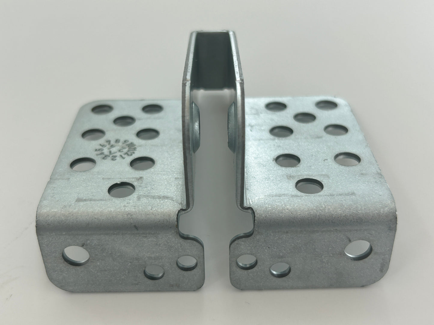 Marantec Comfort 380 Torbefestigung Torwinkel Toranbindern Torbeschlag Torblattwinkel Winkel Halterung Halter Haltewinkel Torbeschlagswinkel Toranschlusskonsole Torverschluss