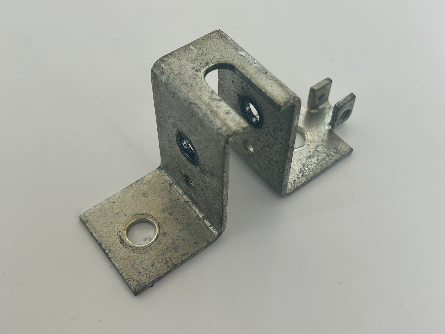 Bernal BA1000-3S Torbefestigung Torwinkel Toranbindern Torbeschlag Torblattwinkel Winkel Halterung Halter Haltewinkel Torbeschlagswinkel Toranschlusskonsole Torverschluss