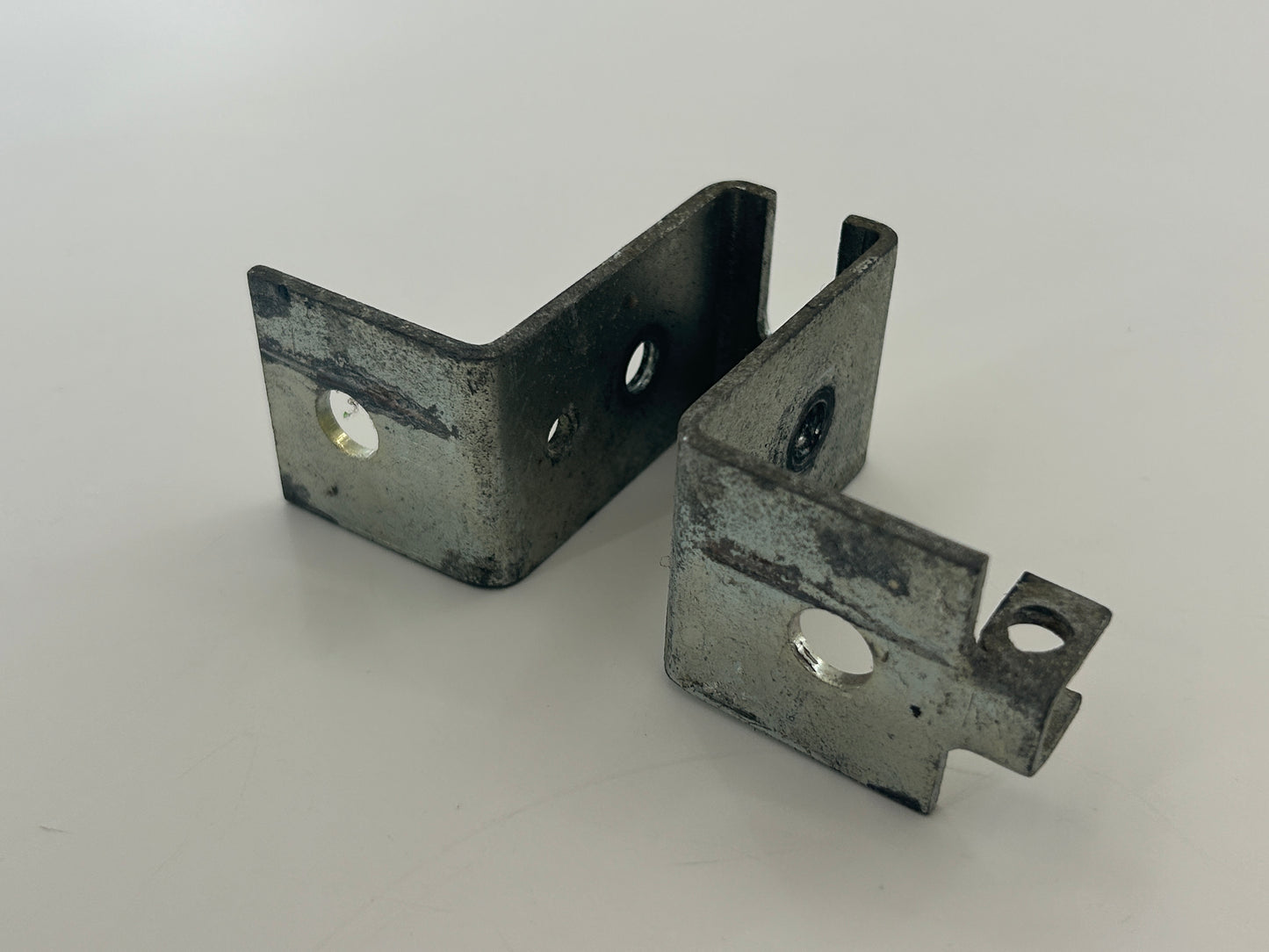 Bernal BA1000-3S Torbefestigung Torwinkel Toranbindern Torbeschlag Torblattwinkel Winkel Halterung Halter Haltewinkel Torbeschlagswinkel Toranschlusskonsole Torverschluss