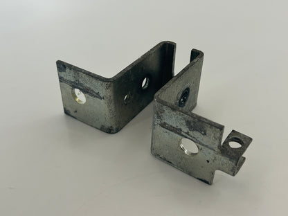 Bernal BA1000-3S Torbefestigung Torwinkel Toranbindern Torbeschlag Torblattwinkel Winkel Halterung Halter Haltewinkel Torbeschlagswinkel Toranschlusskonsole Torverschluss